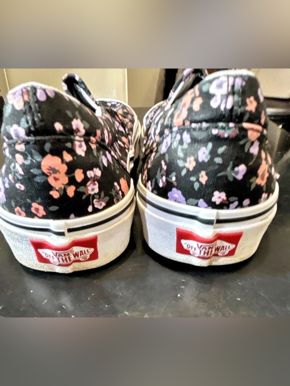 Vans Classic Slip-On Unisex
Low Top Floral Canvas Slip-On
Shoes US 9W/Men: 7.5 - Picture 5 of 7